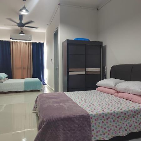 Studio Suite Homestay Klia Sepang Buitenkant foto